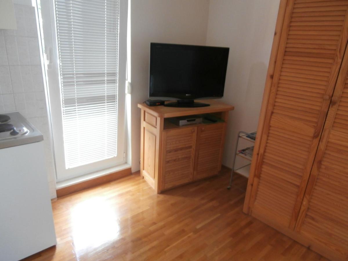 Apartment Studio Mia-Beach In Сплит Экстерьер фото